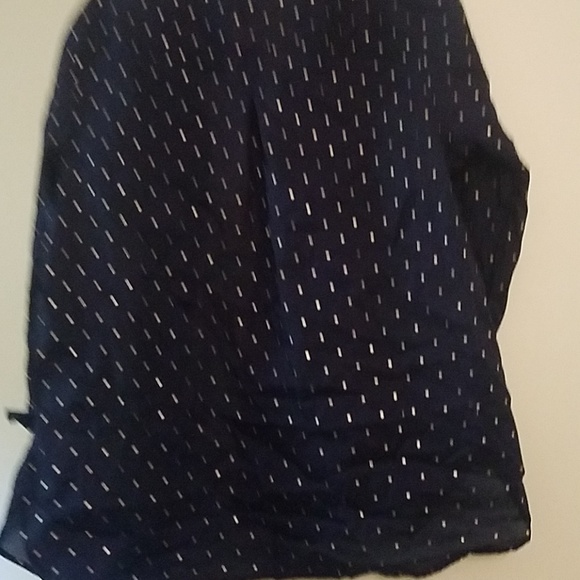 Two button down blouse - Picture 6 of 7